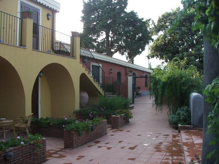 Villa La Terra Del Mezzo à Riposto Extérieur photo