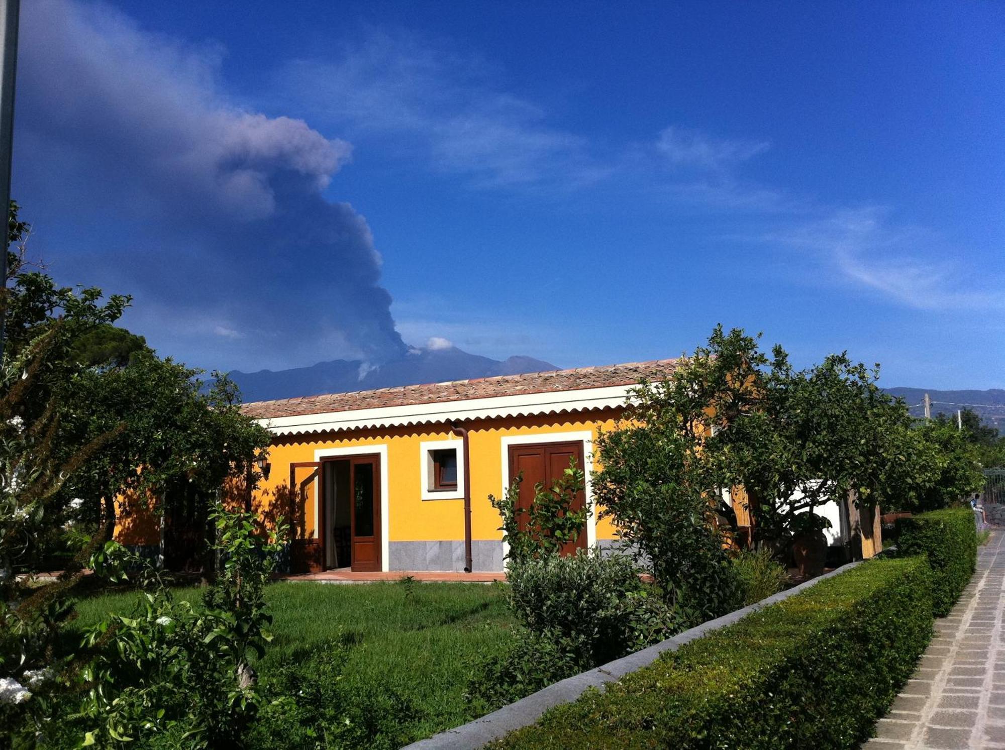 Villa La Terra Del Mezzo à Riposto Extérieur photo