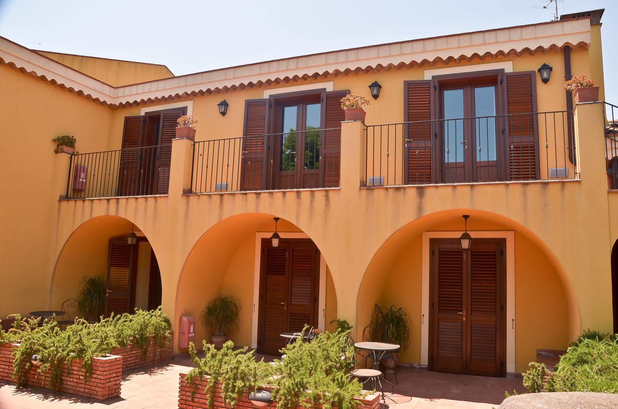 Villa La Terra Del Mezzo à Riposto Extérieur photo