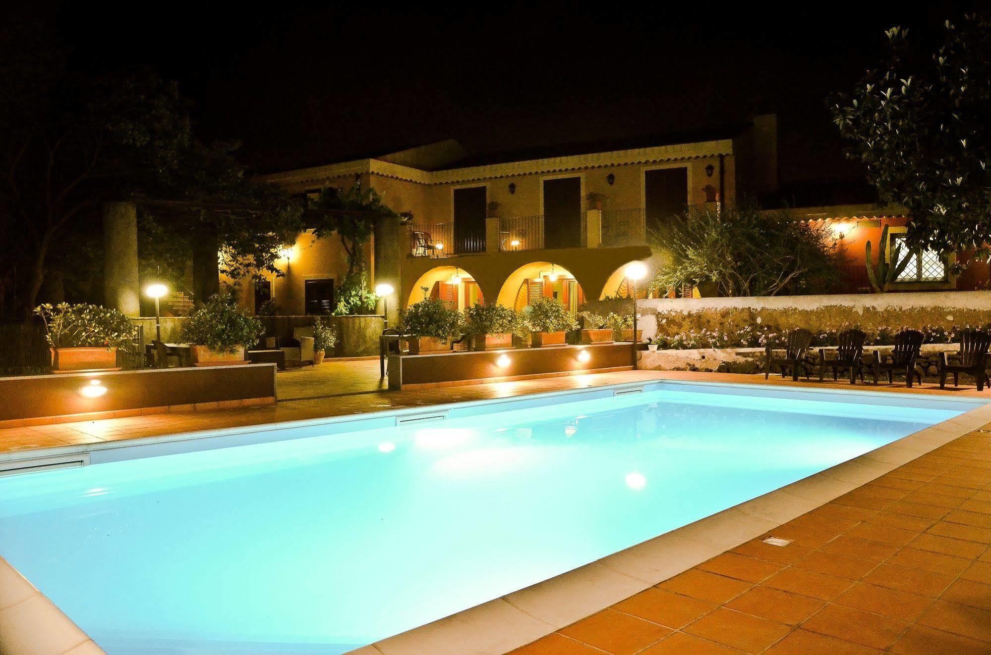 Villa La Terra Del Mezzo à Riposto Extérieur photo