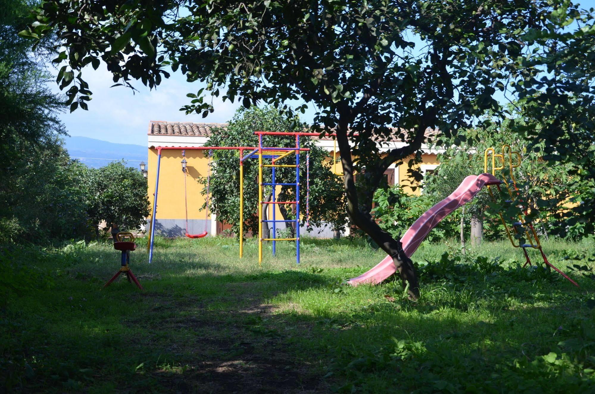 Villa La Terra Del Mezzo à Riposto Extérieur photo