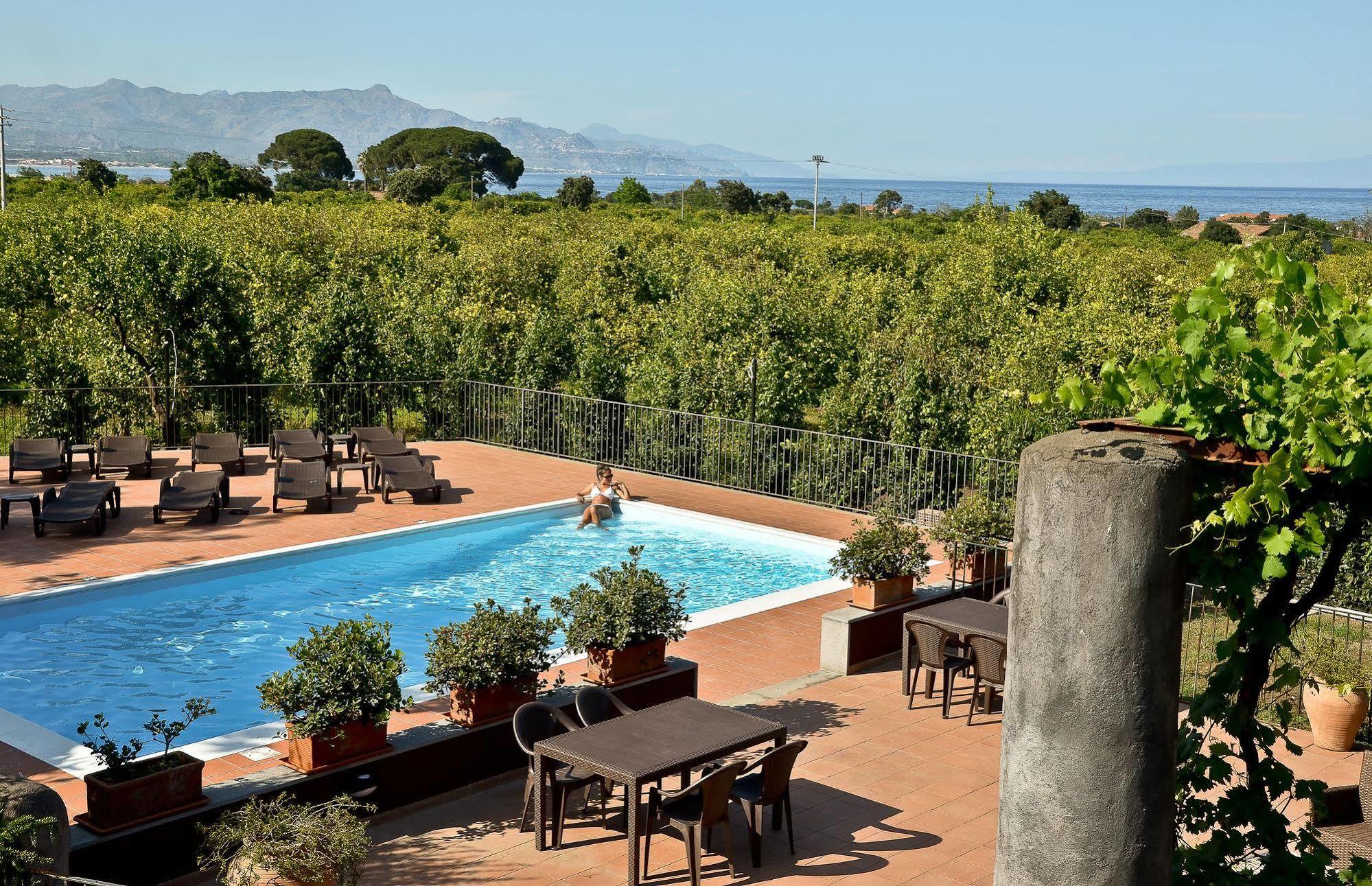 Villa La Terra Del Mezzo à Riposto Extérieur photo